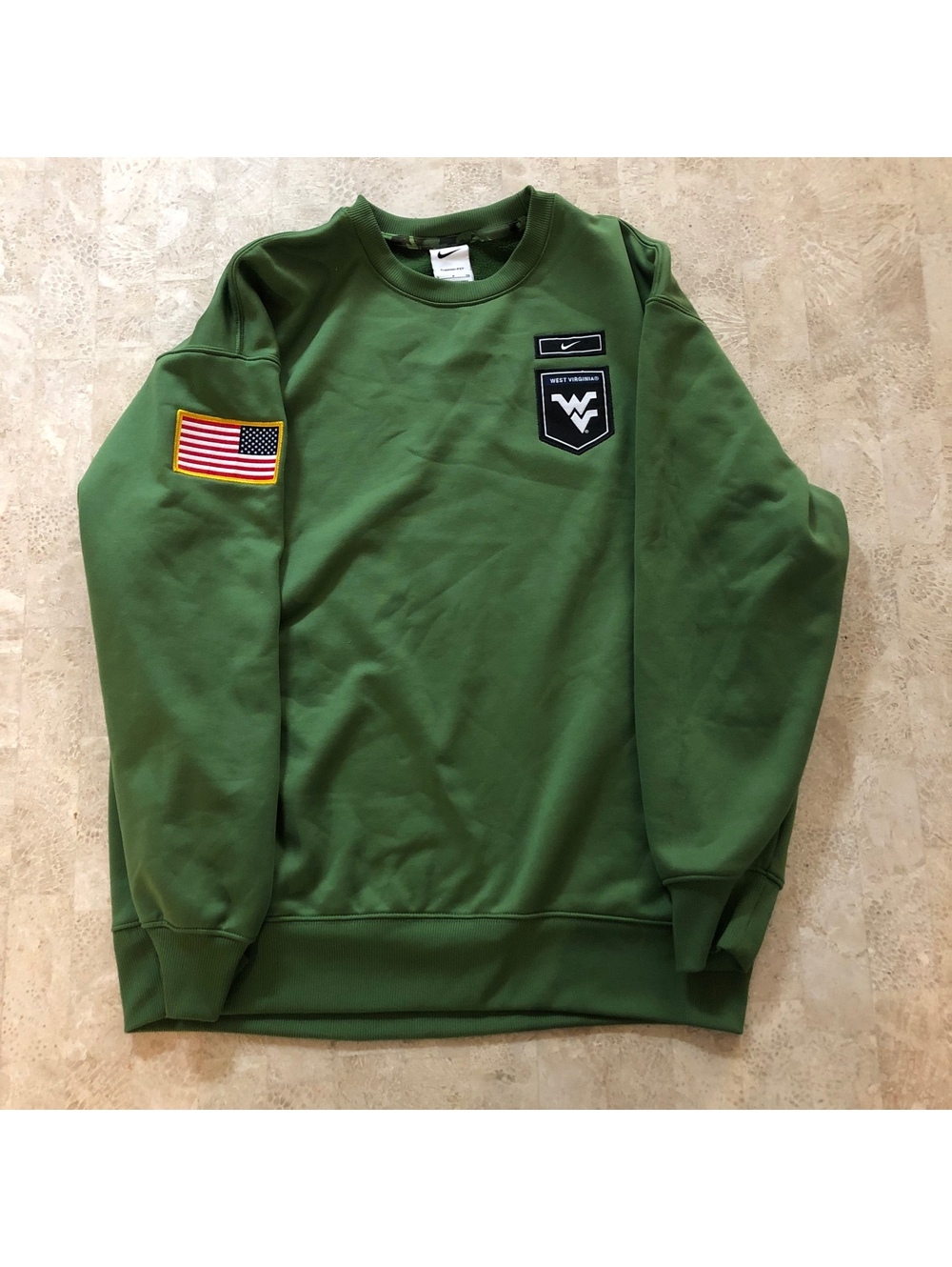 NIKE WEST VIRGINIA MOUNTAINEERS SALUTE TO SERVICE MILITARY SWEATSHIRT MENS SMALL